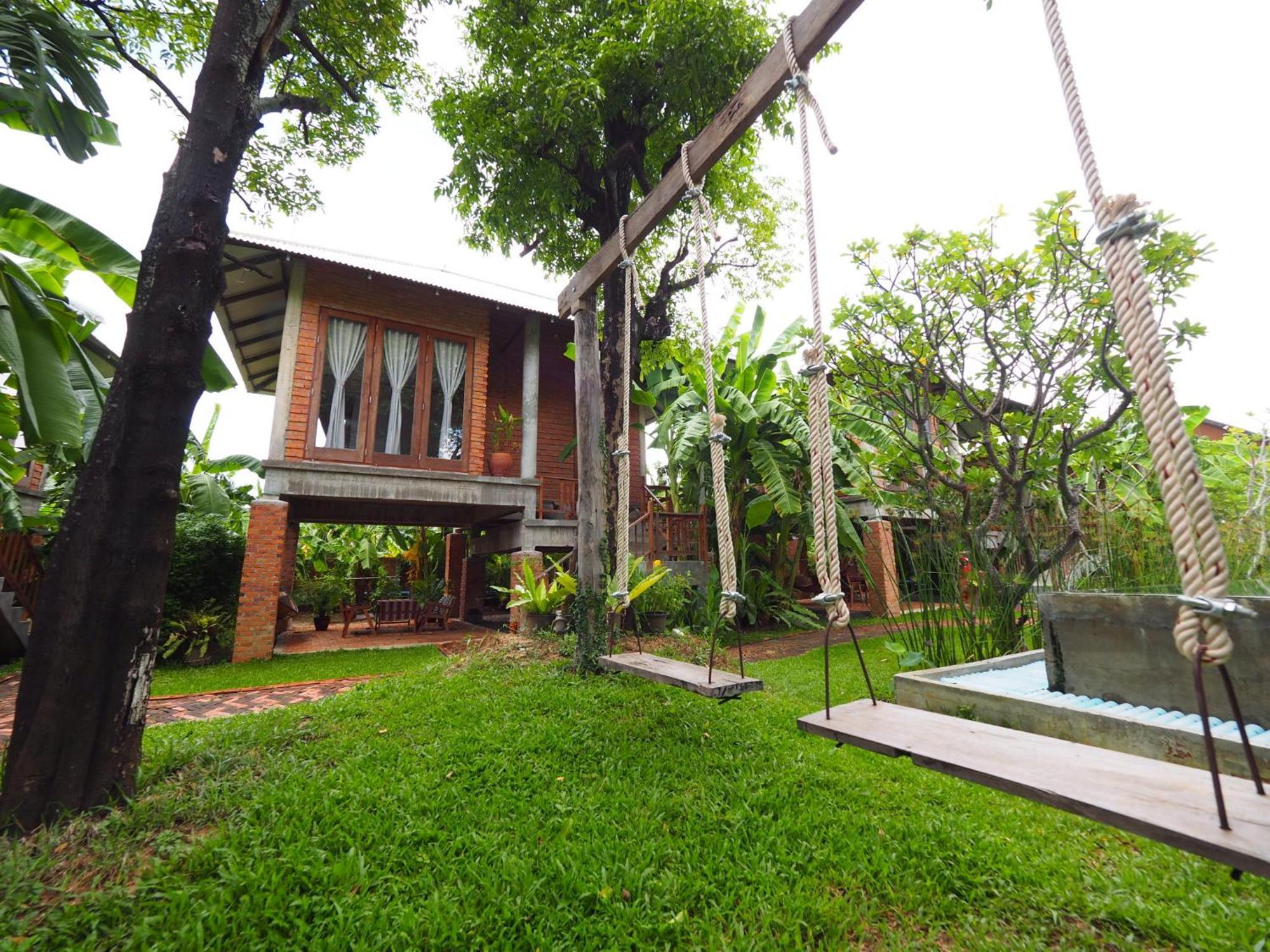 Baansuk Sukhothai Resort Exteriör bild