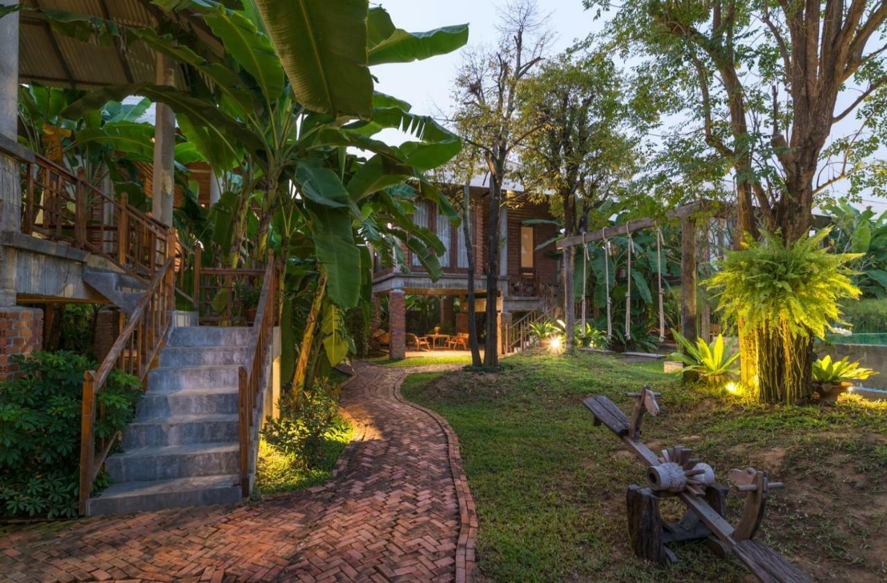 Baansuk Sukhothai Resort Exteriör bild