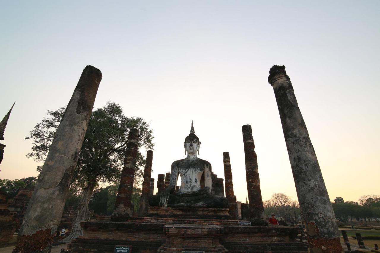 Baansuk Sukhothai Resort Exteriör bild